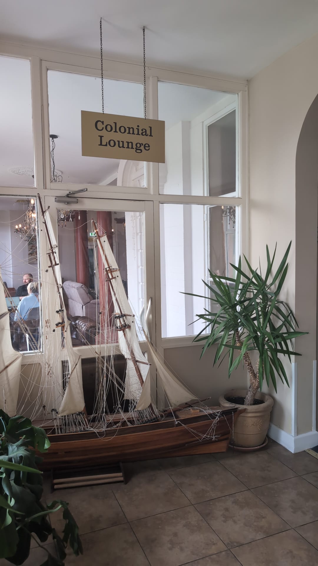 Entrance to the Colonial Lounge