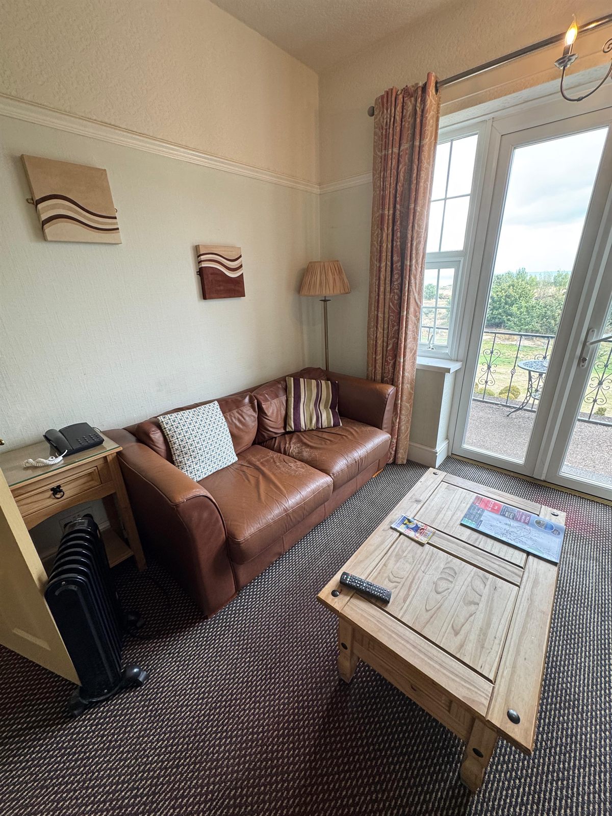 Executive Double suite sitting room with sea view