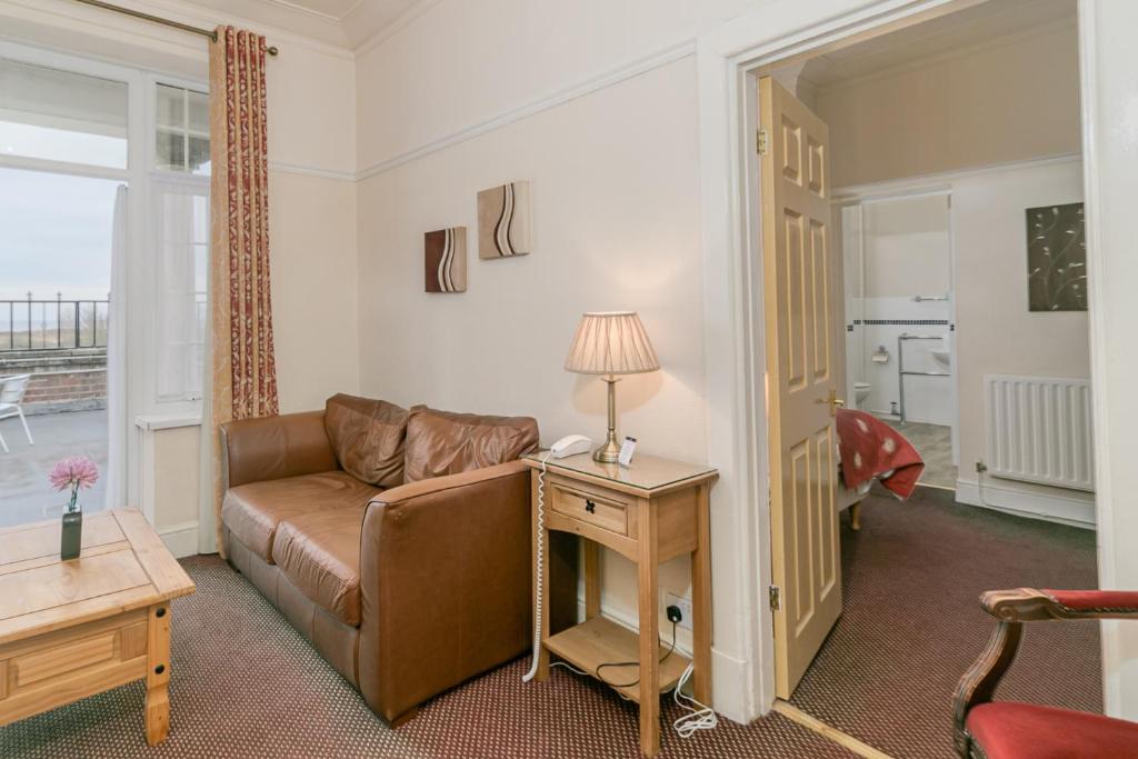 Sitting room with balcony door