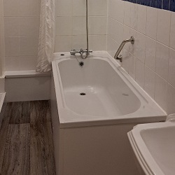 Standard Triple ensuite, second view